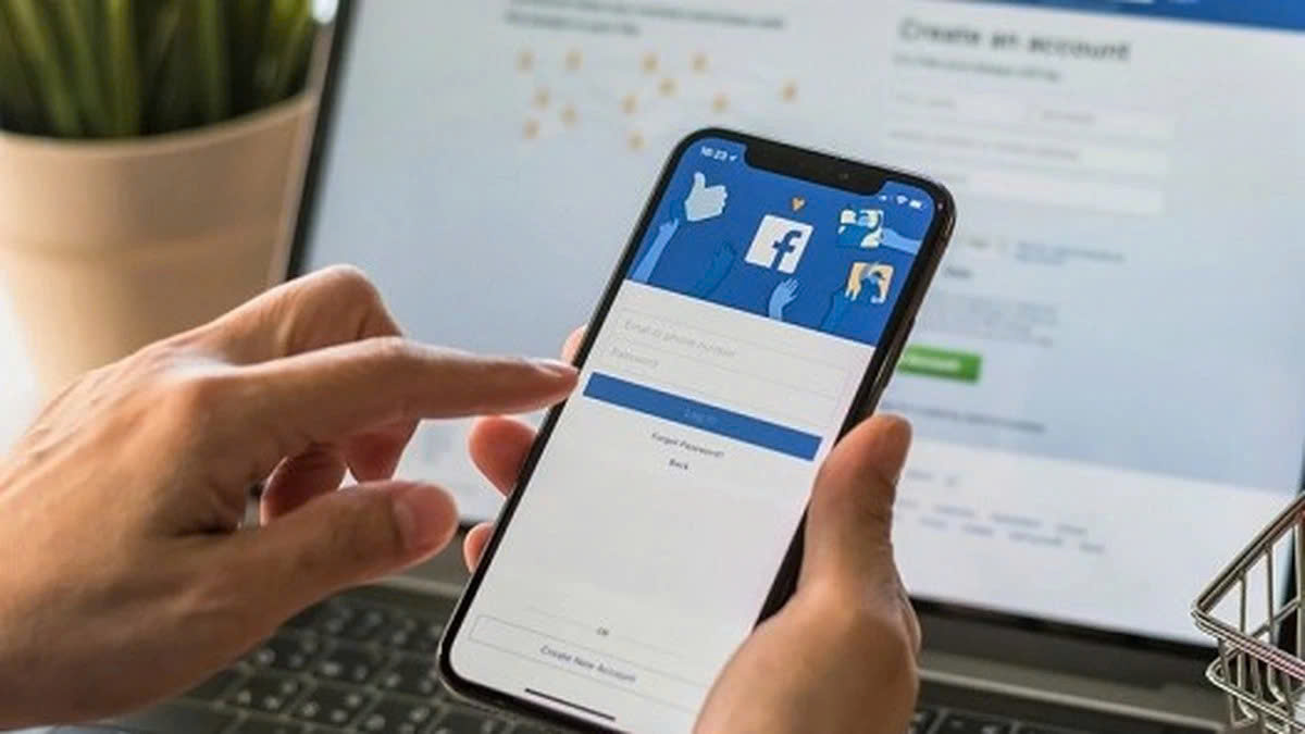 Cầm điện thoại online bước 3 - thẩm định điện thoại tại cửa hàng
